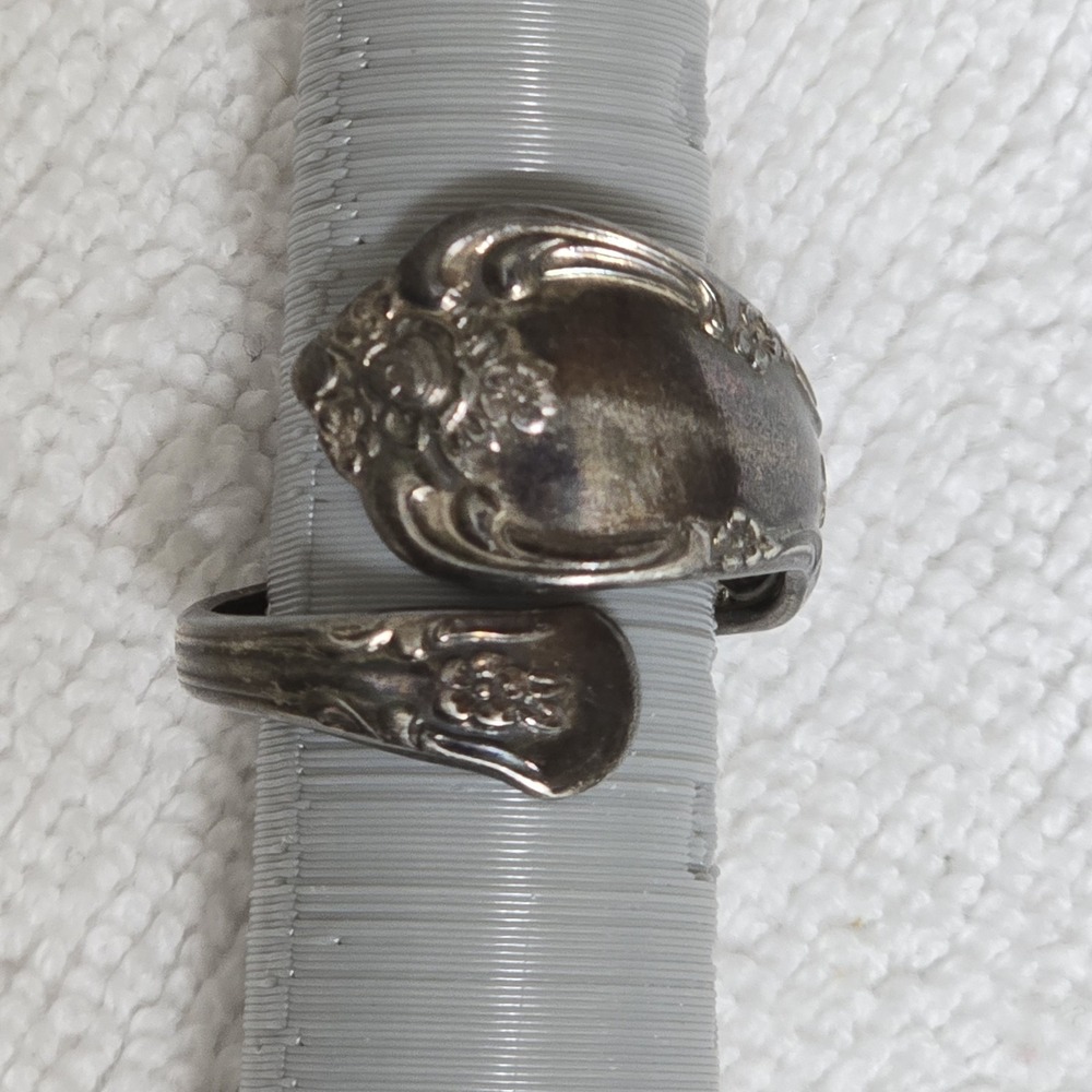 Vintage 1970s Wm A Rogers Oneida Spoon Ring Silverplate Size 6 Rose - Picture 4 of 15